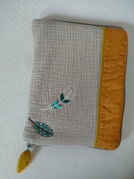 Protège carnet de santé - Le voyage d'Olga 714080 - MOULIN ROTY