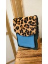 Pochette téléphone en cuir bleu et léopard AIKO - SORUKA