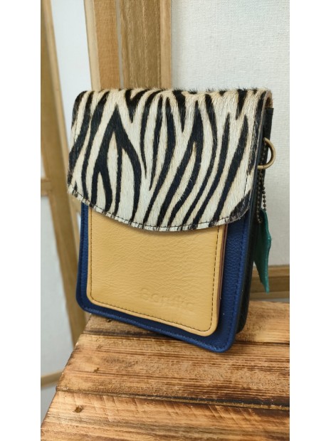 Pochette téléphone en cuir jaune et zèbre AIKO - SORUKA